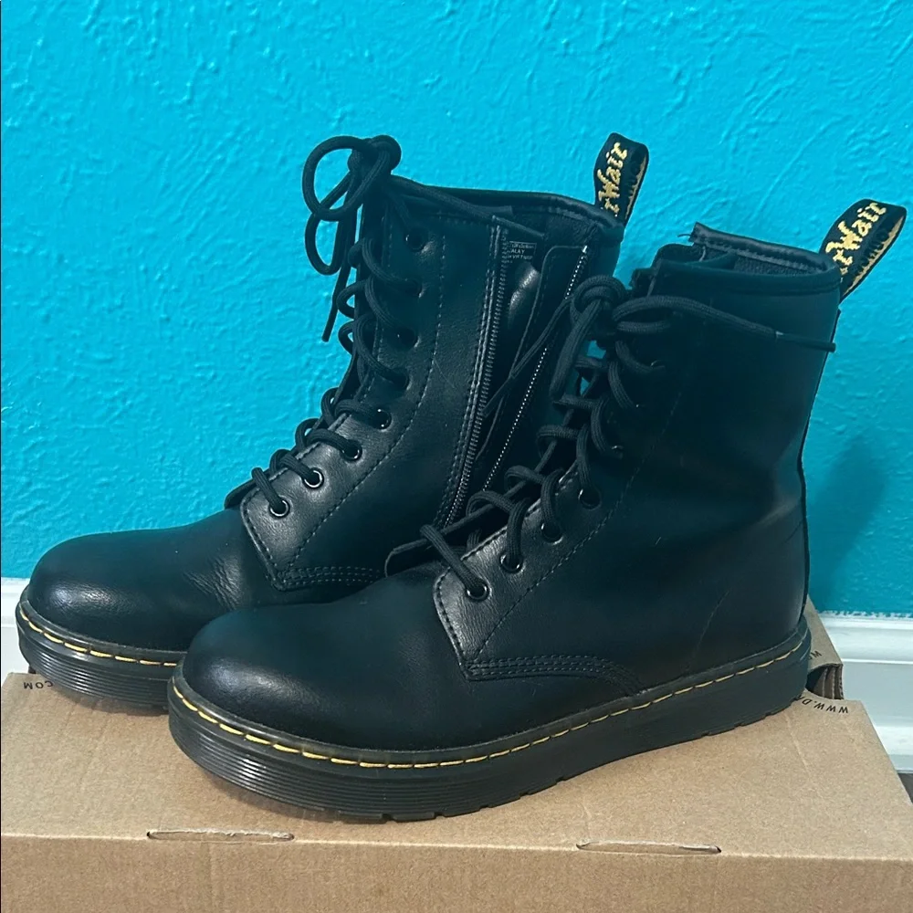 🌸Dr. Martens Black Lace-Up Boots with Yellow Stitching - Picture 1 of 4